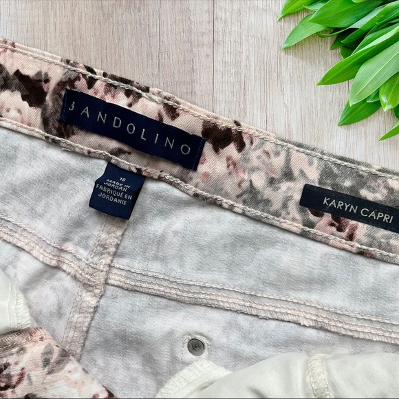 🌸Bandolino Karyn Capris Boyfriend Style Floral Crop Pants - Picture 6 of 15